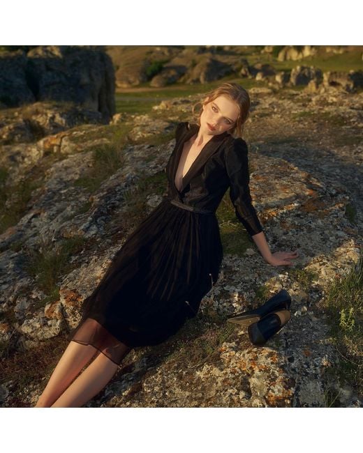 AVENUE No.29 Black Silk V Neck Lapel Dress With Gathered Midi Skirt –