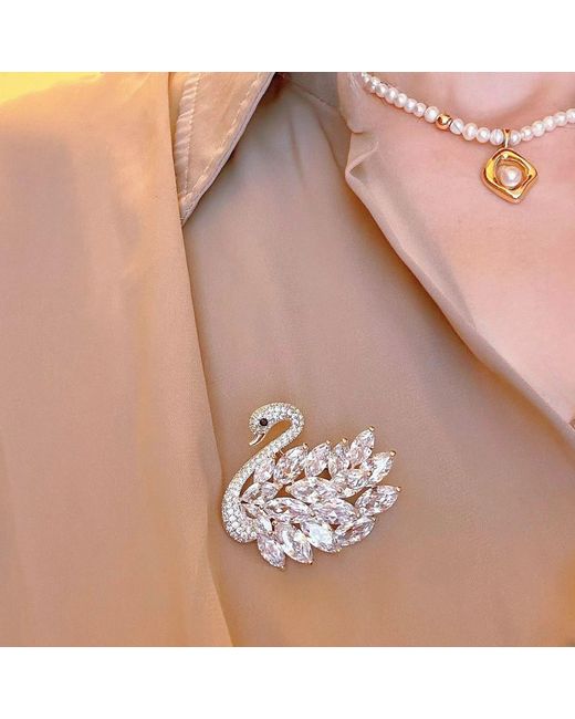 Angel Barocco White Luxury Diamond Swan Brooch