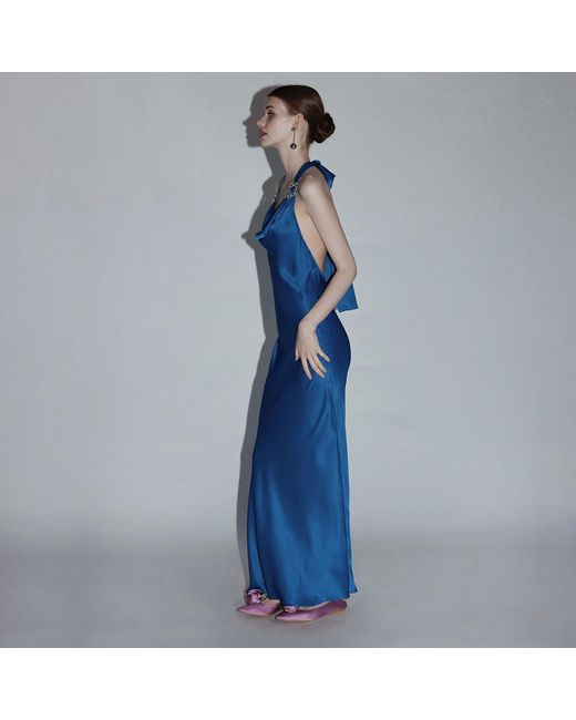 Belsize25 Blue Mayfair Series – Crystal Buckle Halterneck Backless Dress