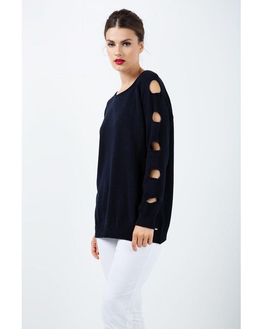 Conquista Blue Hole Detail Loose Sweater