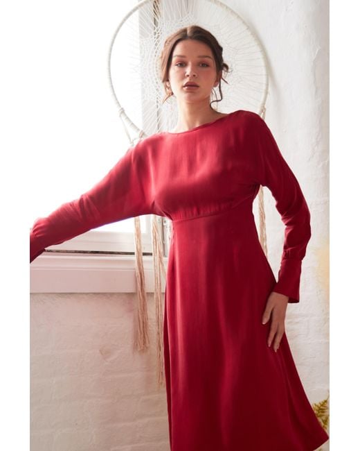 Sarvin Red Long Sleeve Midi Dress