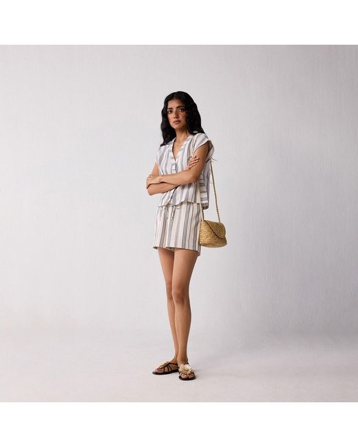 REISTOR White Regular Drawstring Shorts