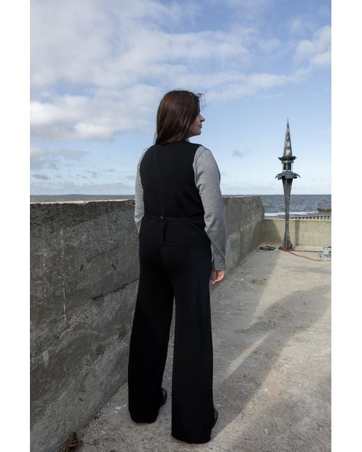 SALANIDA Black Galante Knitted 100% Merino Waistcoat