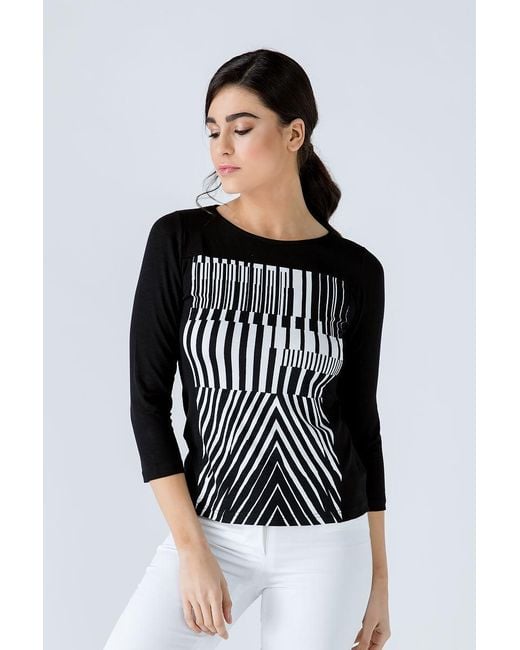 Conquista Black Print Detail Top