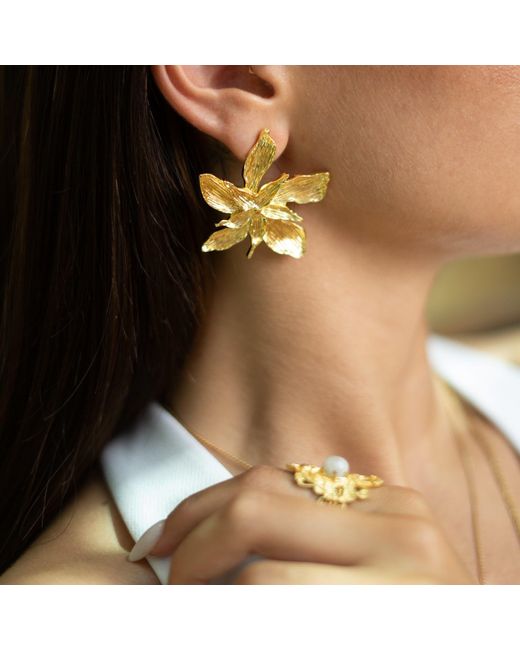 Ebru Jewelry Metallic Floral Majesty Stud Earrings
