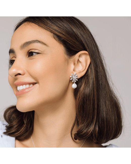 Lulu B London White Daisy Flower & Pearl Stud Drop Earrings