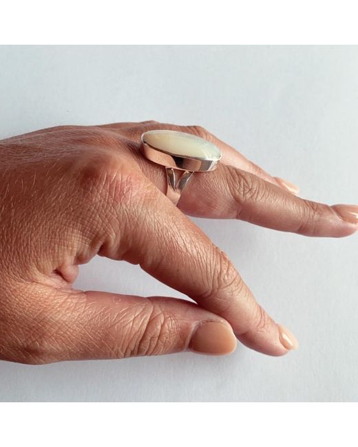 FV Jewellery Gray La Stèle Mother Of Pearl Ring