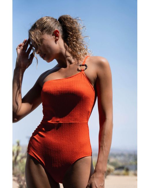 Change of Scenery Red Kara One Piece