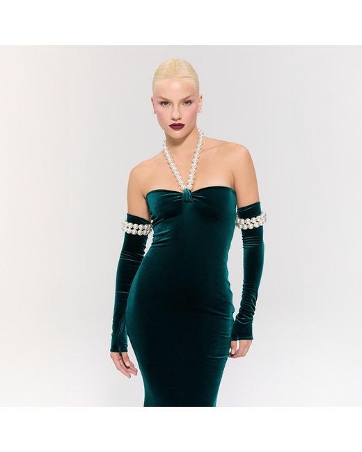 Nur Karaata Black Dynasty Necklace Gown