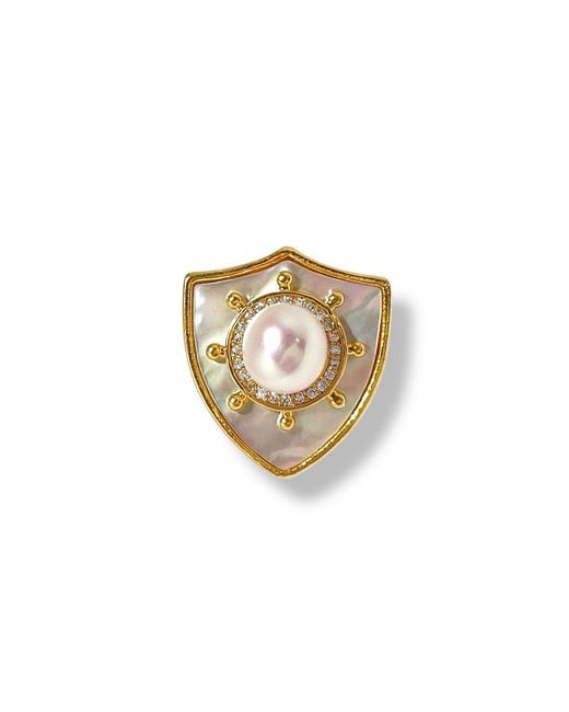 Ninemoo Metallic Guardian Pearl Brooch