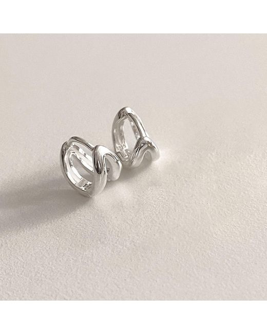 Cote Cache Metallic Mini Double Line Huggie Hoop Earrings