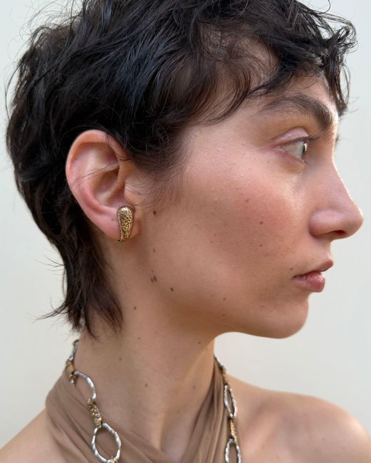 GYUNIA White Orb Single Stud Bronze