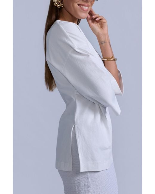 Rave on Trend White Brooch Gather Tee