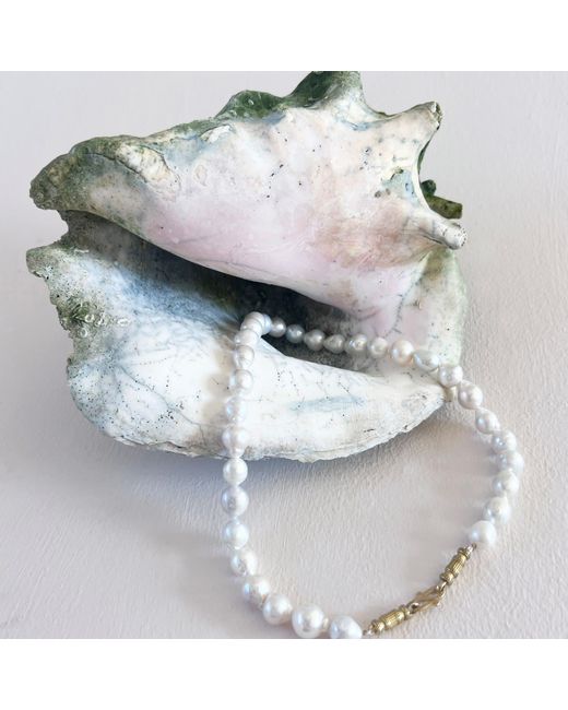 Unleash Cph Metallic Glow Pearl Choker