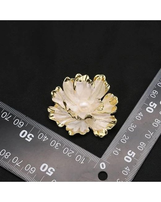 Angel Barocco Metallic Peony Pearl Brooch