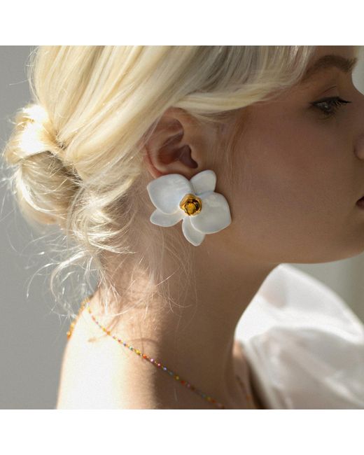 Sculp White Orchid Stud Earrings