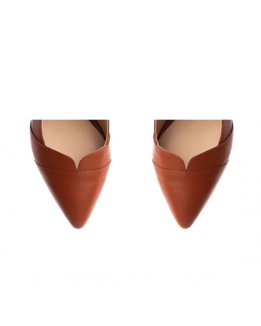 The 5Th Element Brown Yuki Pumps