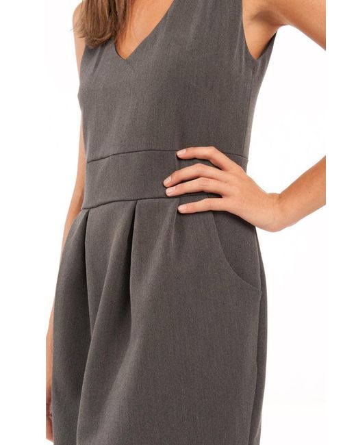 Conquista Gray Sleeveless Waist Dress