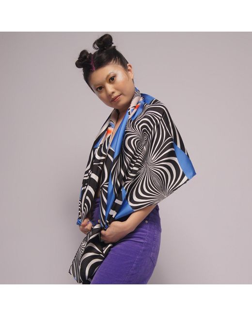 Momme Studio Blue Entrancing Individuals
