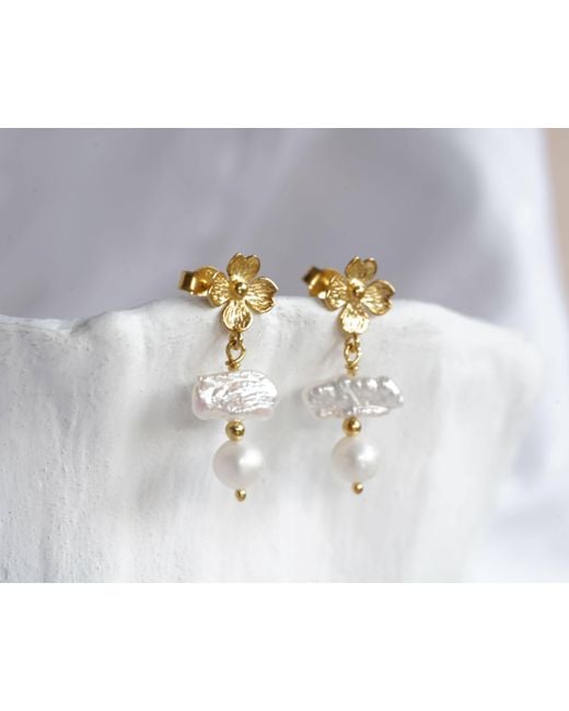 Isla Silver Metallic Pearl & Flower Dangle Earrings