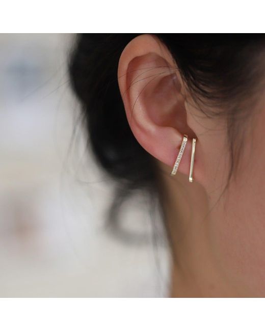 Elk & Bloom Metallic Small Bar Stud Earrings