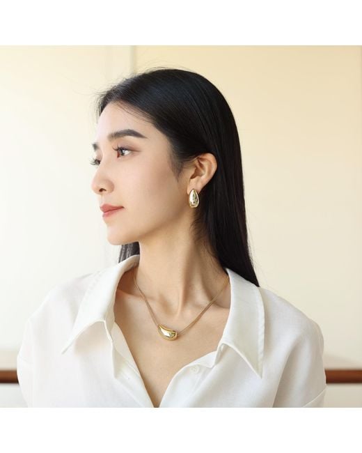 Retro Chic Metallic Drop Earrings