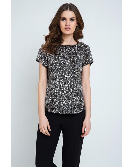 Conquista Black Short Sleeve Top