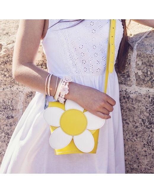 Zatchels Yellow Handmade Leather Daisy Barrel Bag