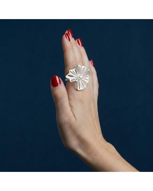 Ormiro White Spellflower Pearl & Sterling Ring