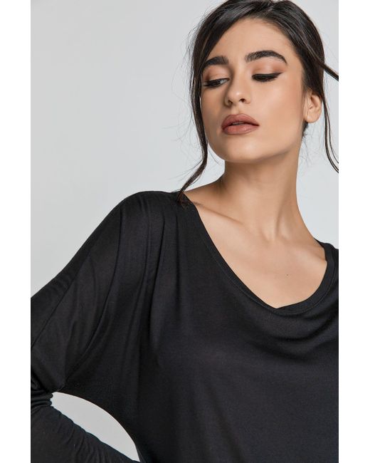 Conquista Black Top With Long Batwing Sleeves By Swl