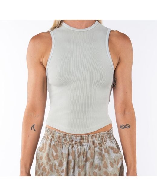 Ariko White Sandstone Scallop Tank