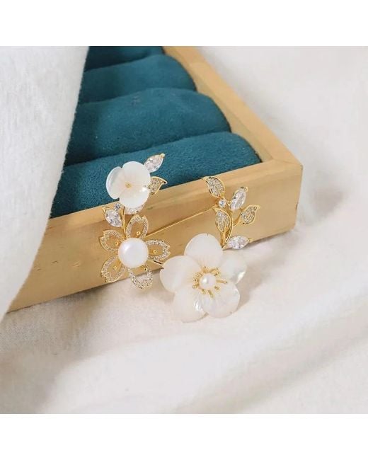 Angel Barocco Metallic Vintage Floral Mother-Of-Pearl Brooch