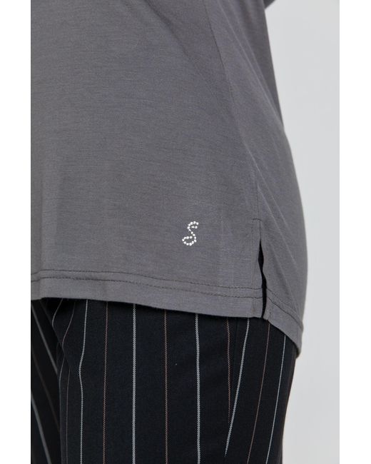 Conquista Gray Dark Top With Long Batwing Sleeves