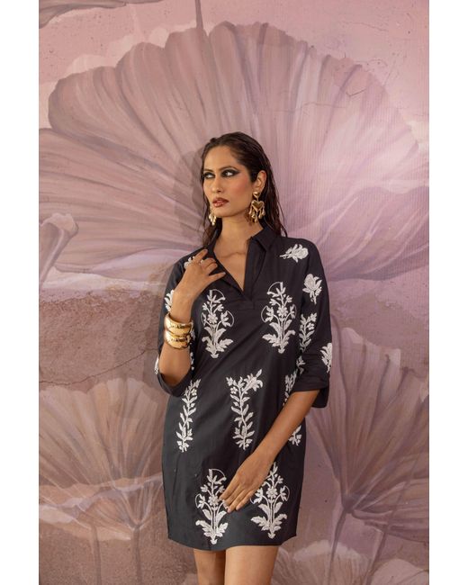 NoLoGo-chic Black Short Tourist Dress With Embroidery Cotton