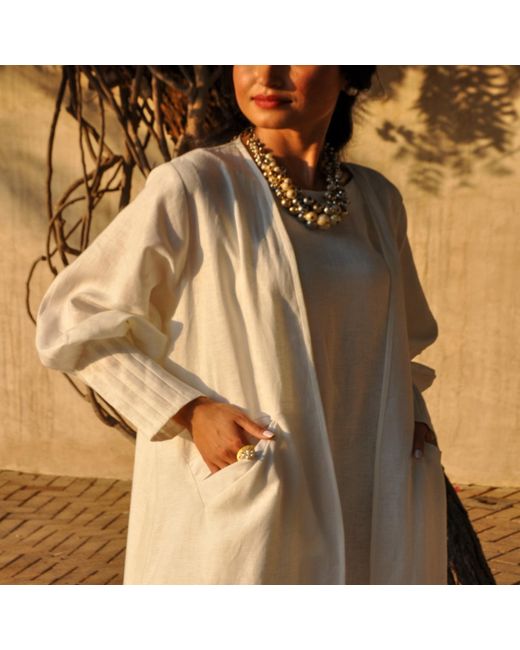 Azzali White Pure Linen Abaya With Fitted Stitched Cuff