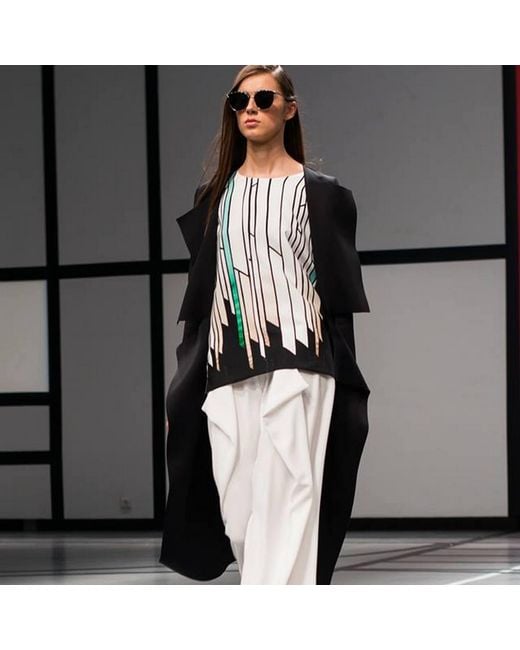 Laura Daili Black Vitrum Blouse