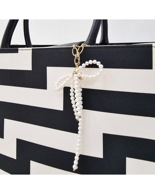 Farra Metallic Bowknot Freshwater Pearls Bag Charm