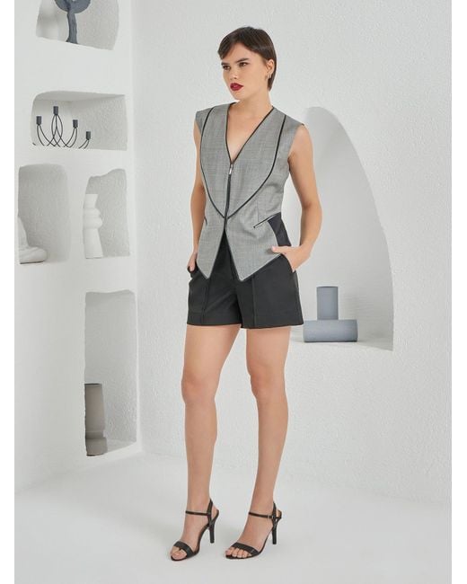 Lumina Eligma Black Multi Fold Vest