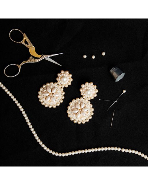 PINAR OZEVLAT Metallic Neutrals Flower Drop Pearl