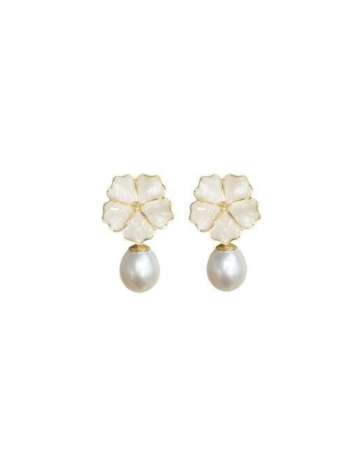 Agora Jewellery White Bavella Drop Pearl Earrings