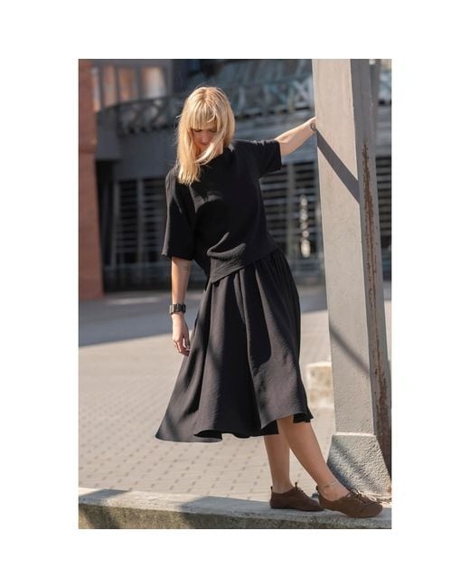 Oh!Zuza Black Echo Viscose Midi Skirt With Pockets –