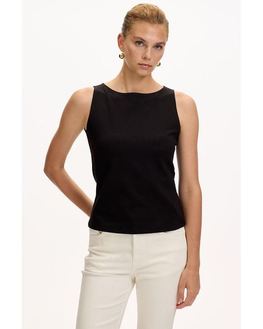 Exquise Black Regular Fit Boat Neck Sleeveless Knit Blouse