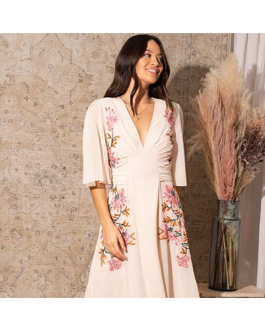 Hope & Ivy Pink The Lovisa Embroidered Flutter Sleeve Midi Dress With Tie Waist