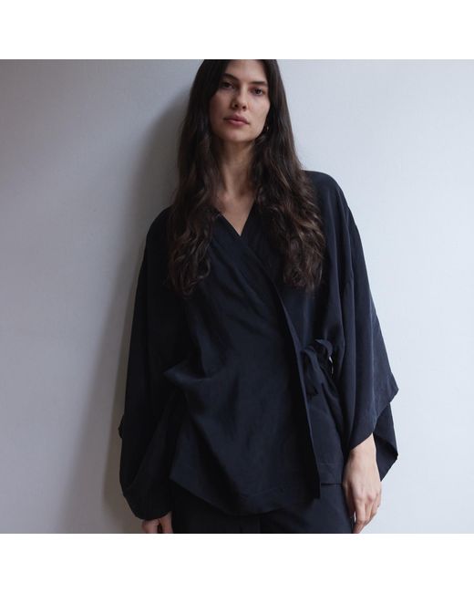 Ceva Cu Dichis Black Cupro Kimono & Trousers Set