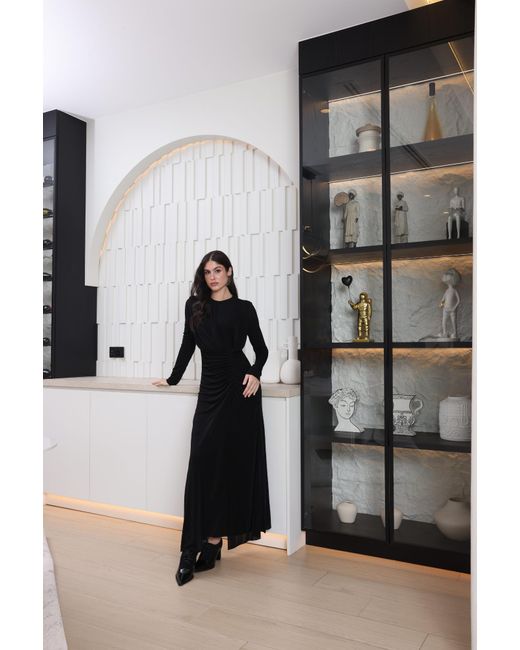 Ashita Fernandes Black Amber