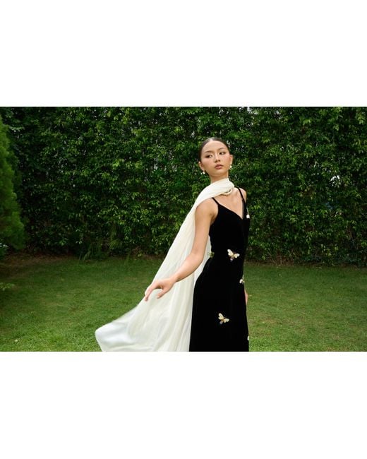 Silk and Bears White Hand-Dyed Pearl Mulberry Silk Bridal Shawl — 85 300Cm