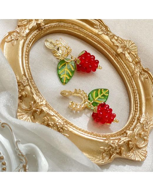 Ninemoo Green Eden's Berry Clip On Earrings