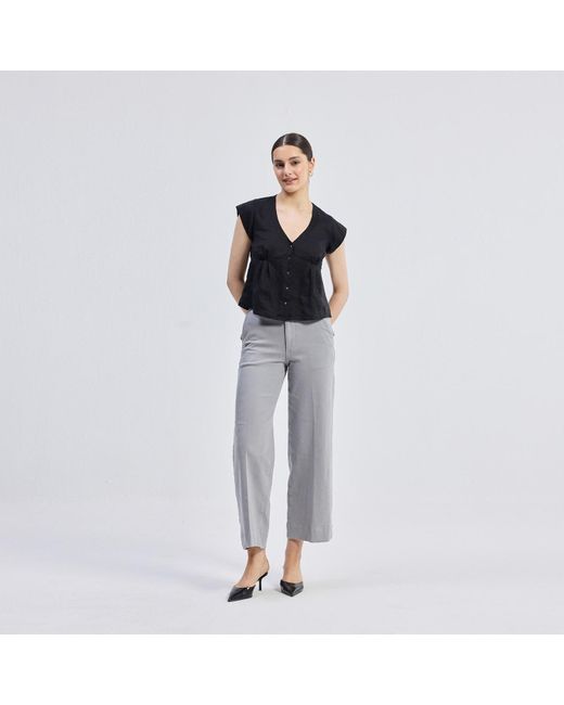 REISTOR Black Deep V-Neck Short Top