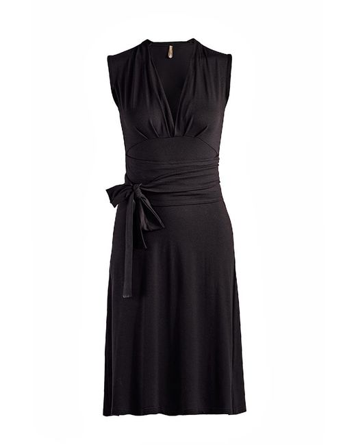 Conquista Black Sleeveless Empire Line Dress