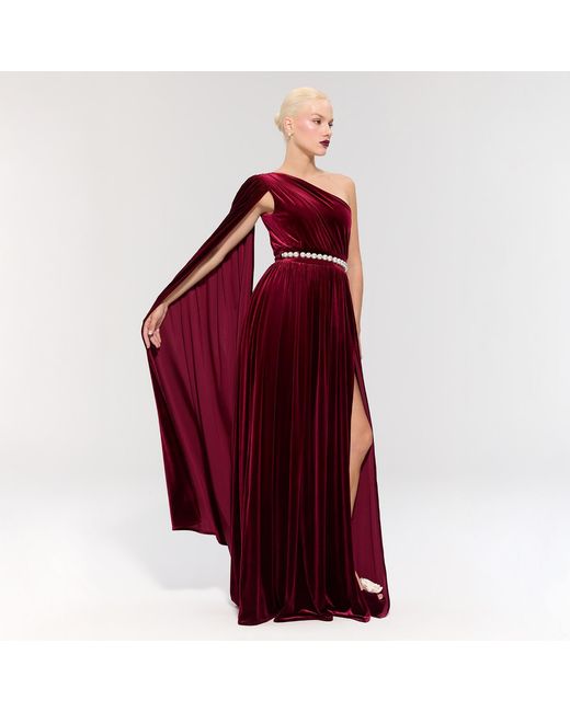 Nur Karaata Red Baglioni Burgundy Gown